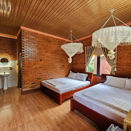 Thuy Tien Ecolodge Cat Tien Exterior photo