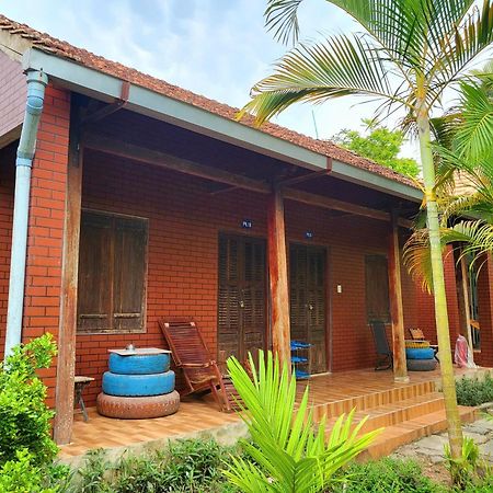 Thuy Tien Ecolodge Cat Tien Exterior photo