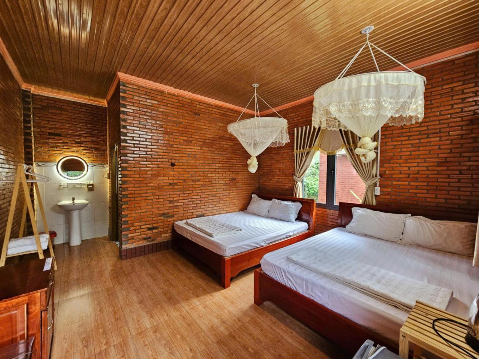 Thuy Tien Ecolodge Cat Tien Exterior photo